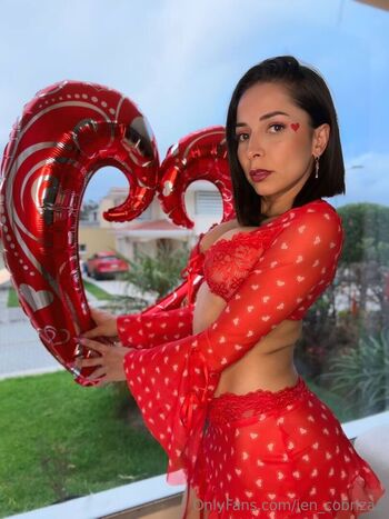 jen_cobrizaa