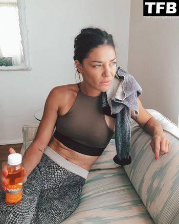 Jessica Szohr