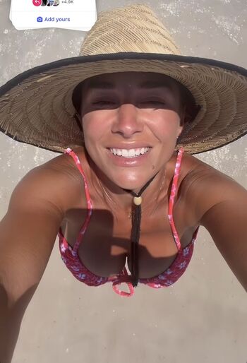 Jessie James Decker