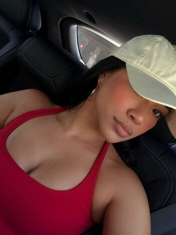 Julia Kelly