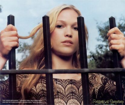Julia Stiles