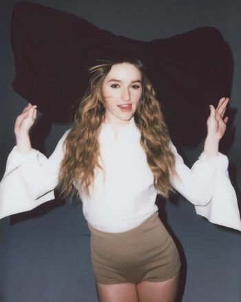 Kaitlyn Dever