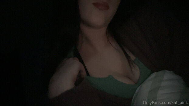 kat_pink