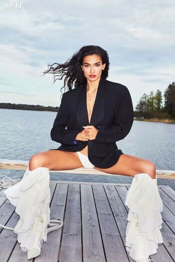 Kelly Gale