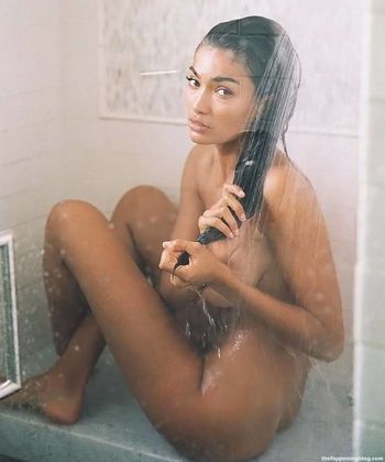 Kelly Gale