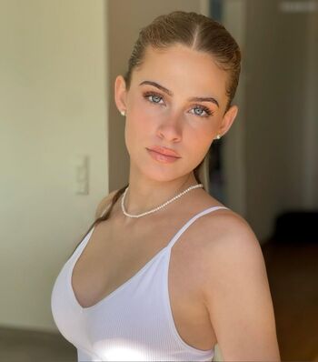 Kim Sara