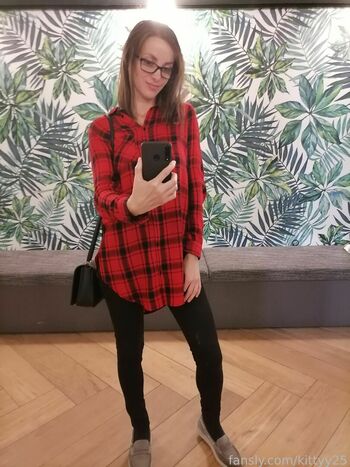 Kittyy25