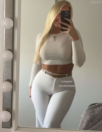 Lara-Charlotte