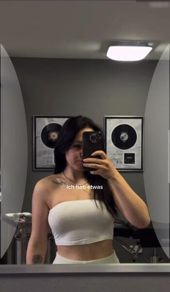 Lara.stxx