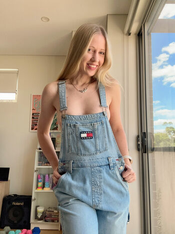 lara6683