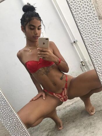 lareynazendeya