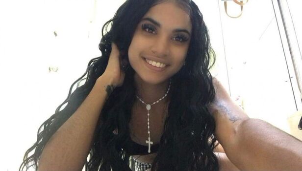 lareynazendeya