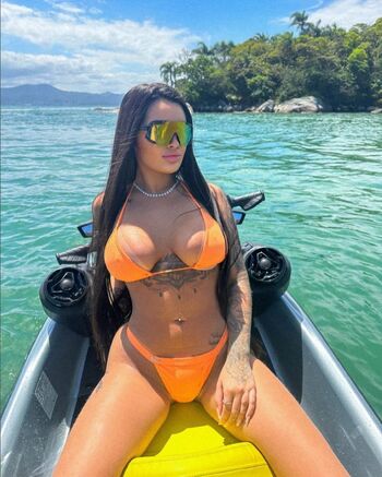 Larissa Ribeiro