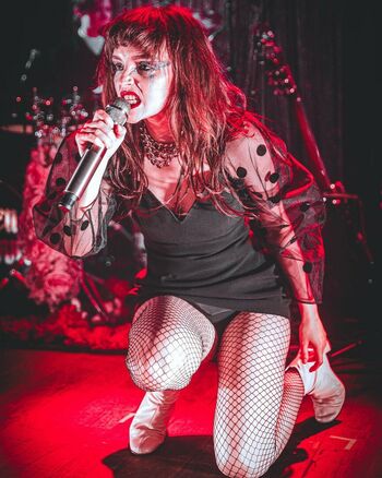 Lauren Mayberry