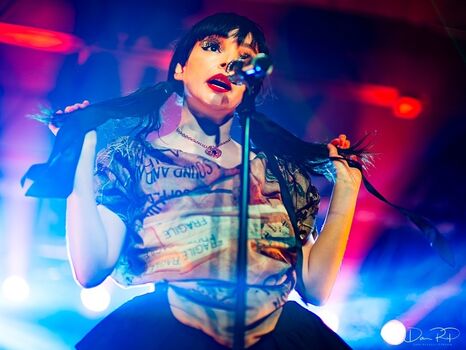 Lauren Mayberry