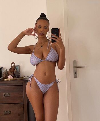 Layla (Laila Darboe)