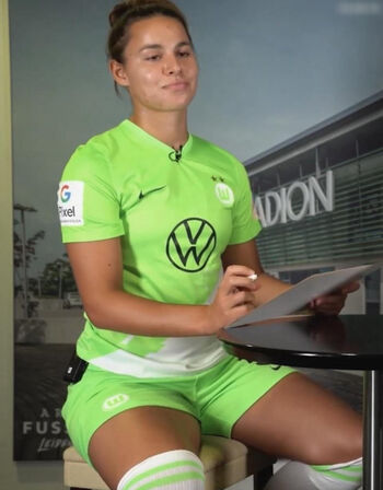 Lena Oberdorf