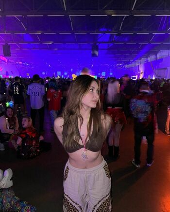 leoniemontybtw