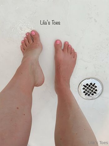 lilas.toes