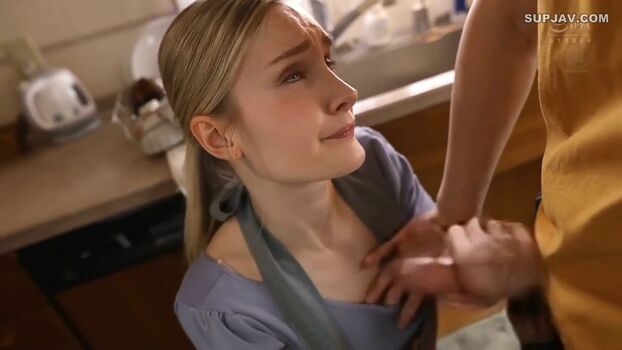 Lily Hart