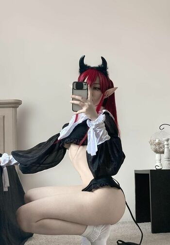 lilyacorncr