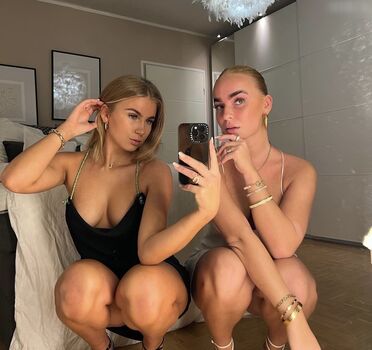 Lilycharlottevoss