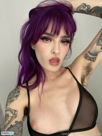 littlehollybeth