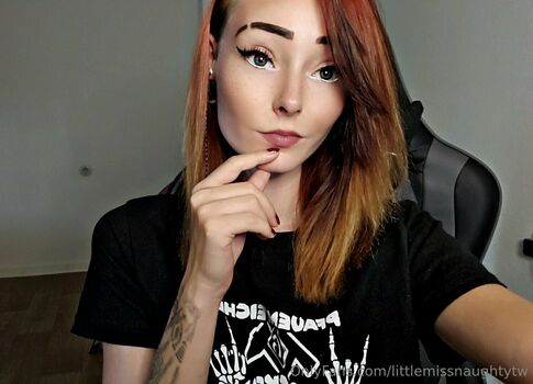 littlemissnaughtytw