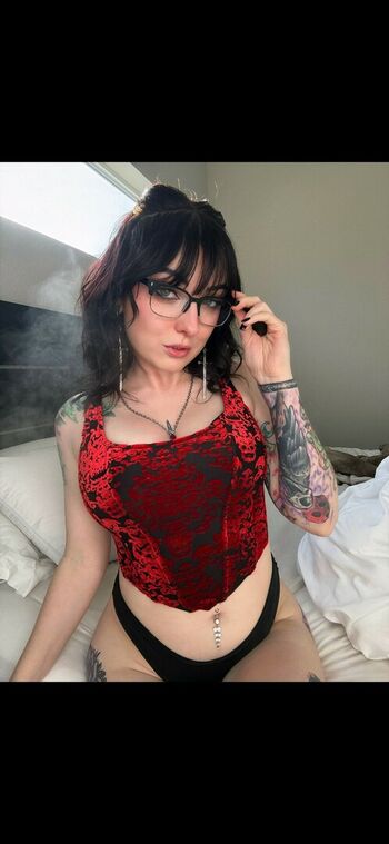 Lizzi Blake