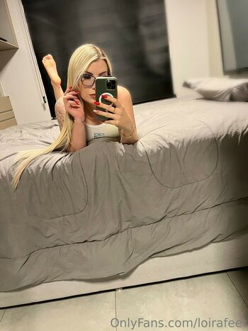 Loira Feet