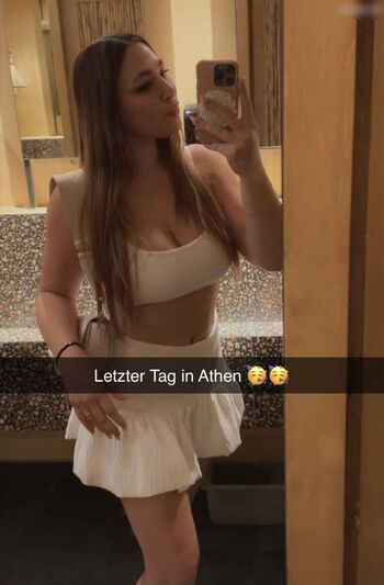 Lucy Lacht
