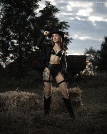 Luxlo Cosplay