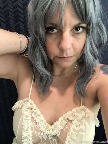 Lydia Luvv
