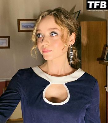 Madeleine Arthur