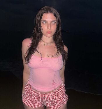 Mae Muller
