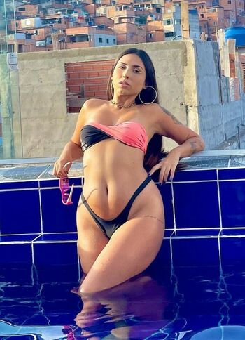 Malu Gomesc