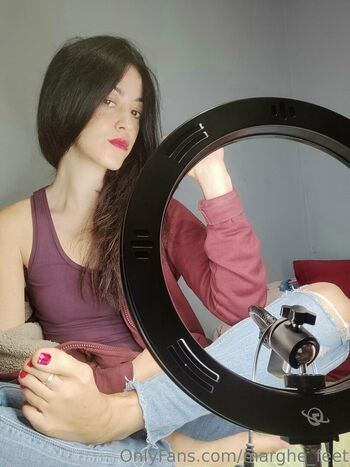 marghe_feet