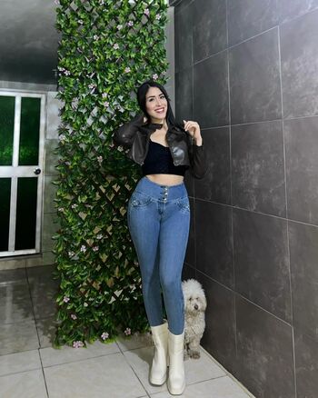 Maricel Freire Hotwife