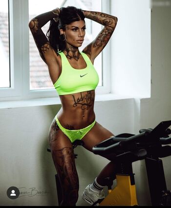 Meli Lakic (Melinkbubblebutt)