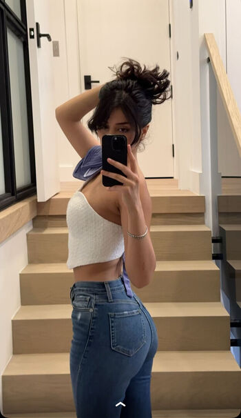 Melody Oz
