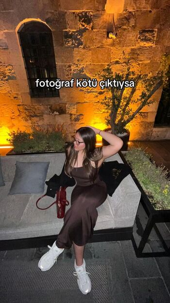 Menekşe Nur Fırat