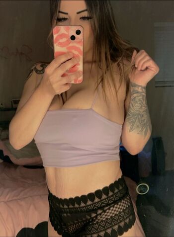 mia.khalina
