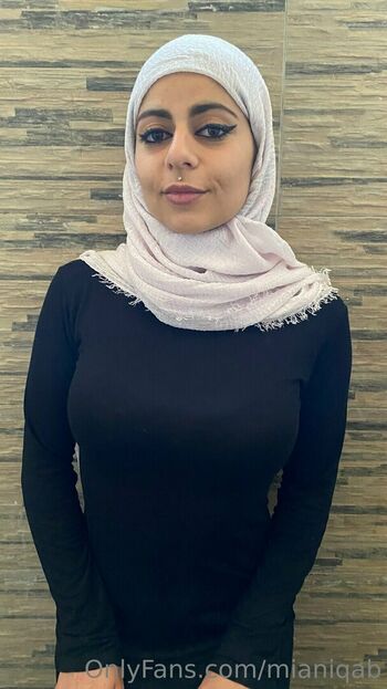 Mia Niqab