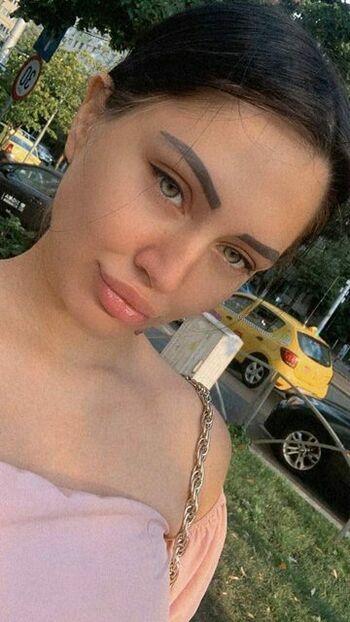Mia Star