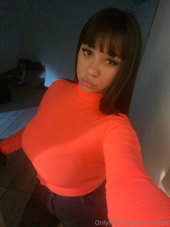 miahot04