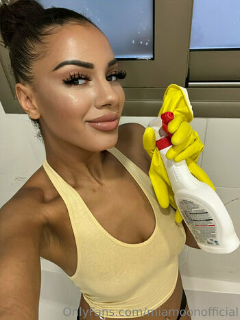 MiaMoonOfficial