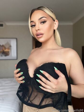 MiaWilliams98