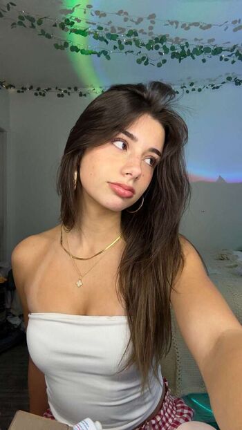 Mikayla Campinos