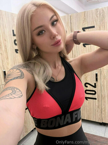 milla_snake