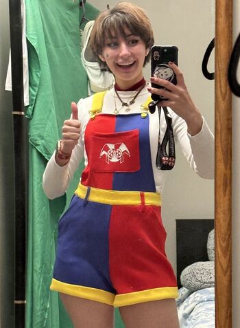 mimidoescosplay